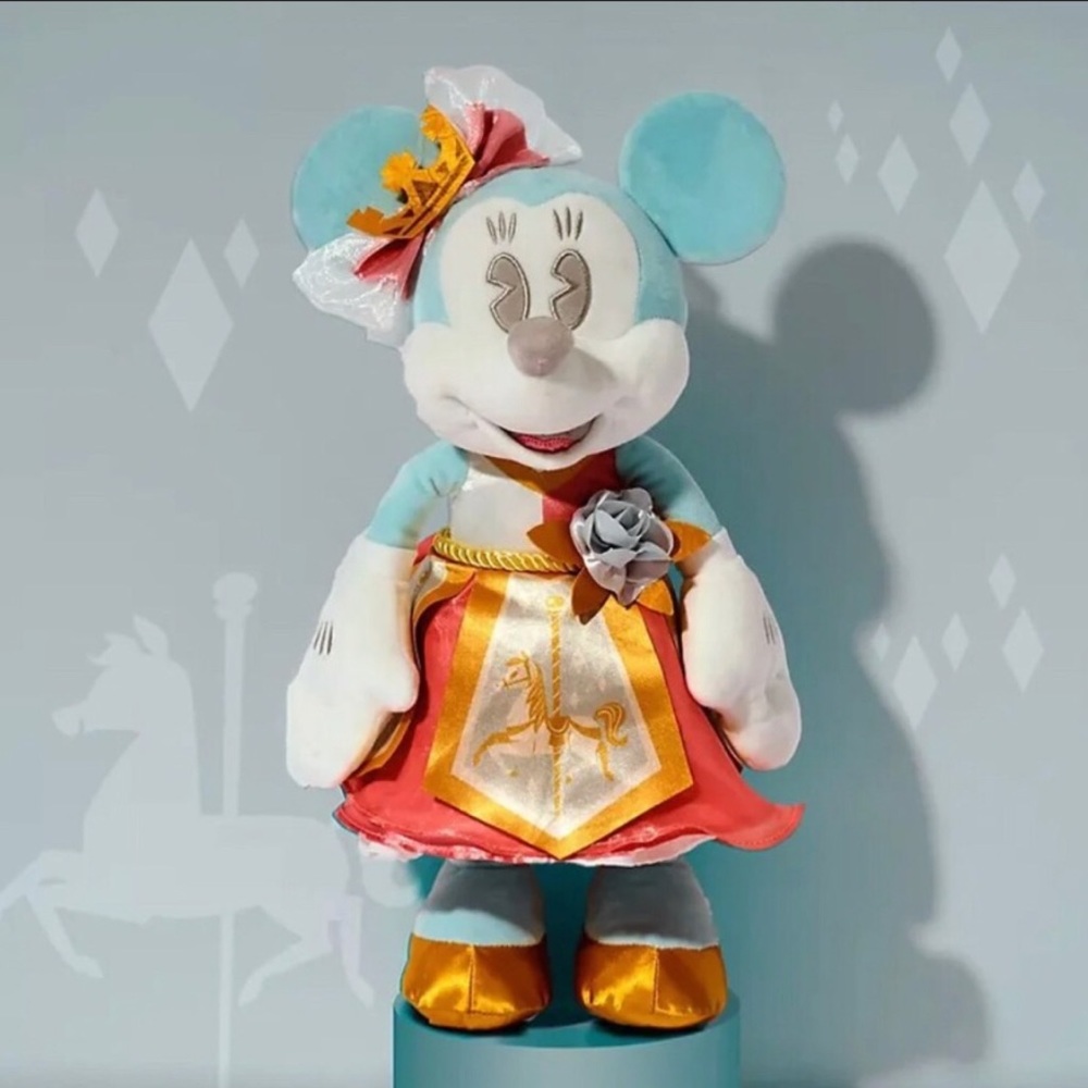 Minnie Mouse the Main Attraction Carousel Plush
